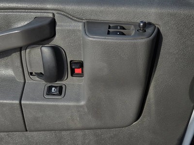 2023 Chevrolet Express Passenger 3500 LS