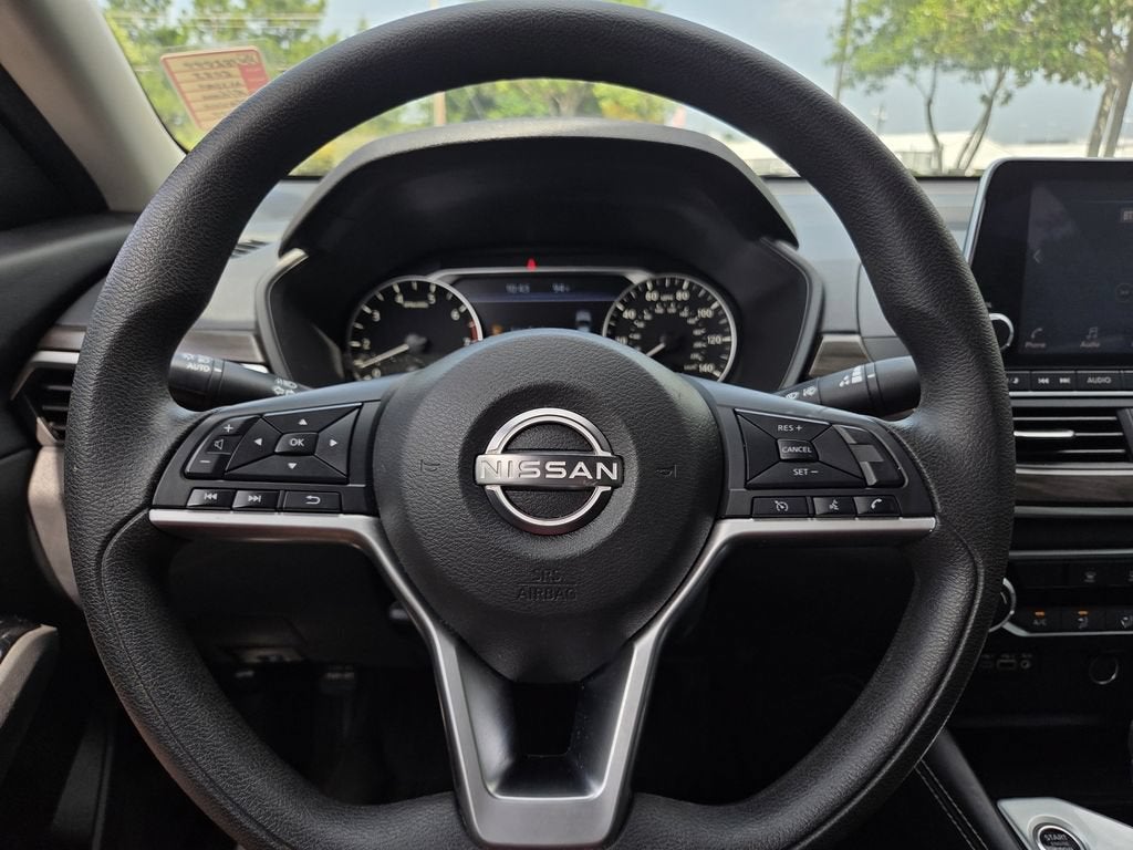 2023 Nissan Altima SV FWD