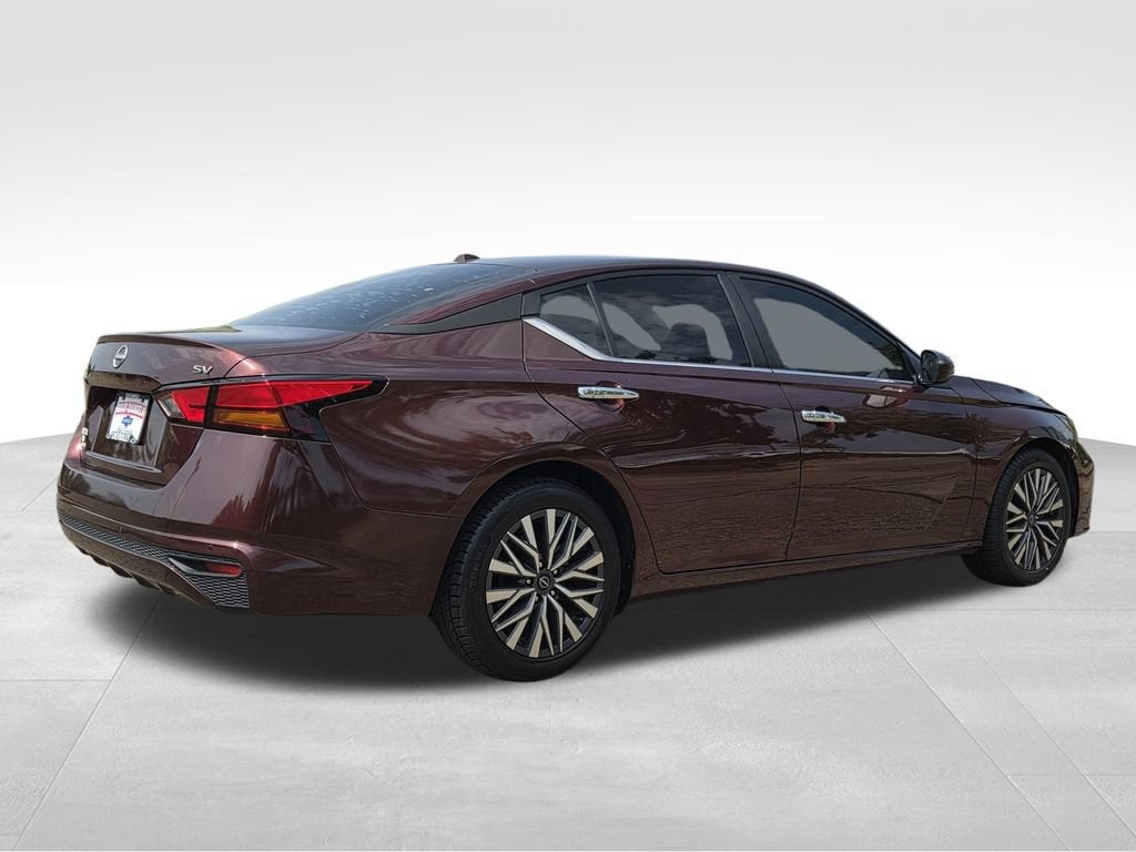 2023 Nissan Altima SV FWD