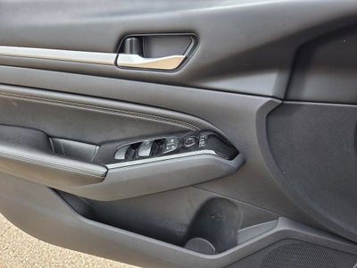 2023 Nissan Altima SL FWD