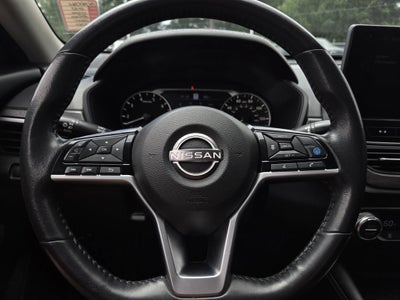 2023 Nissan Altima SL FWD