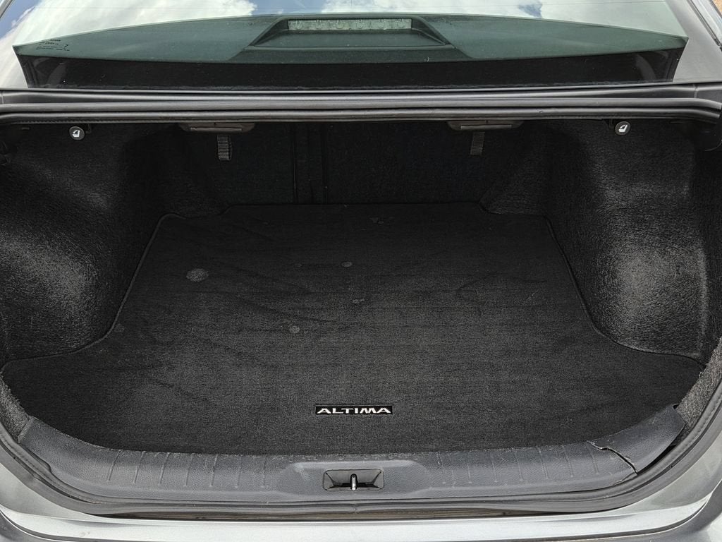 2023 Nissan Altima SL FWD