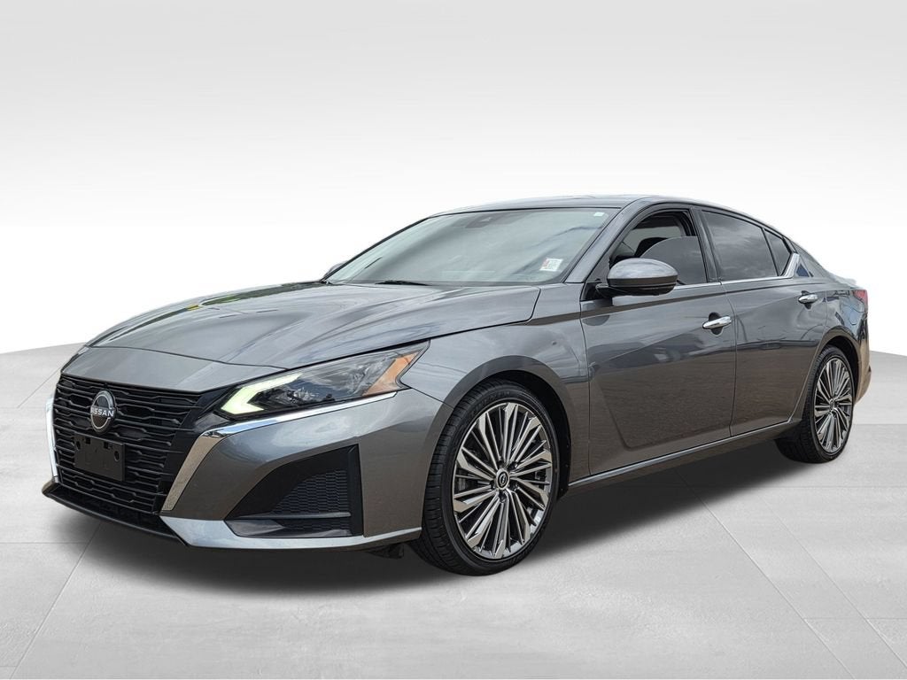 2023 Nissan Altima SL FWD