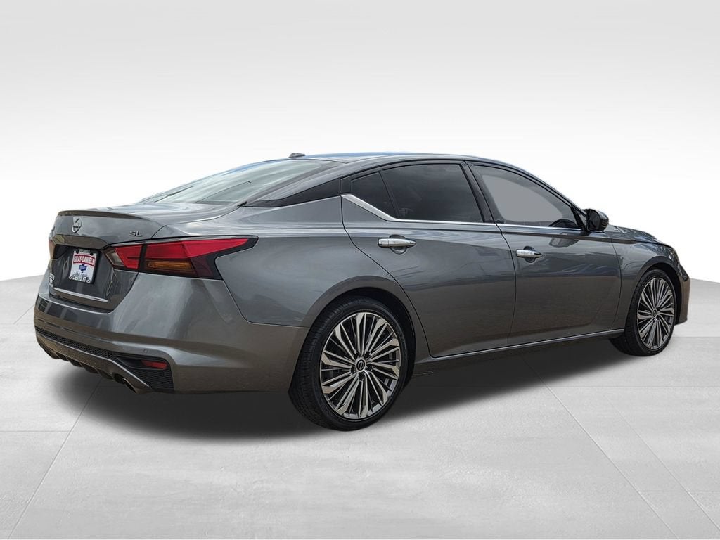 2023 Nissan Altima SL FWD