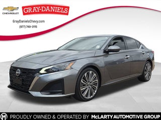 2023 Nissan Altima SL FWD
