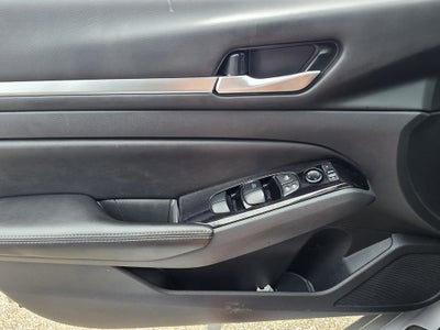 2024 Nissan Altima SL FWD