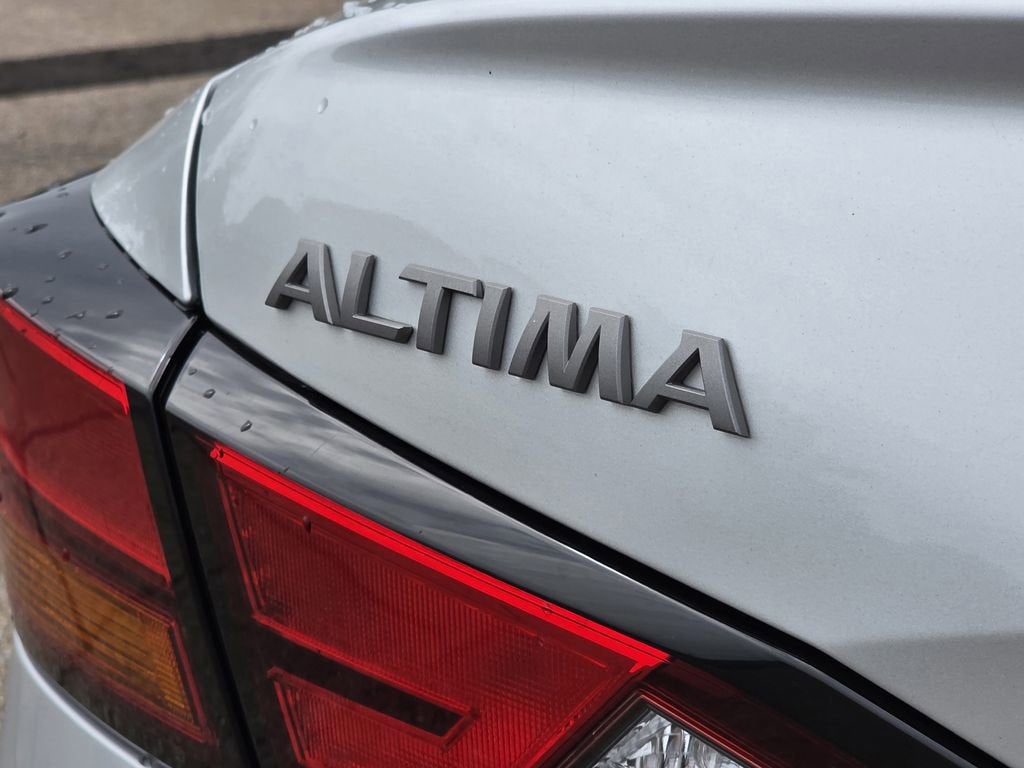 2024 Nissan Altima SL FWD