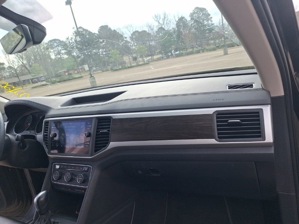 2021 Volkswagen Atlas 3.6L V6 SE w/Technology