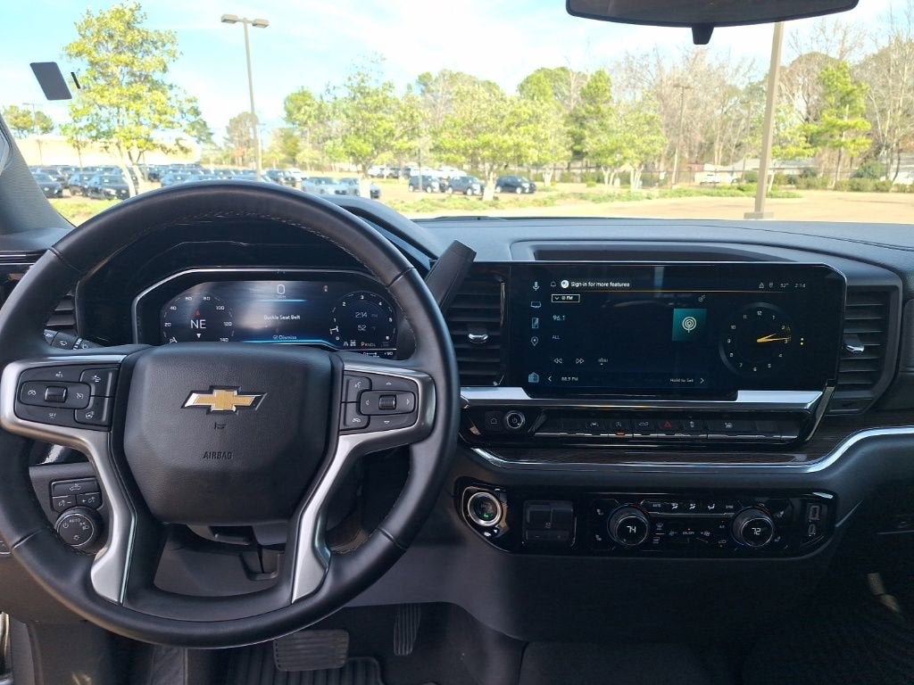 2025 Chevrolet Silverado 1500 LT