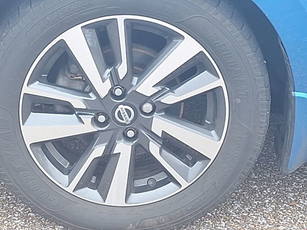 2021 Nissan Versa SV Xtronic CVT