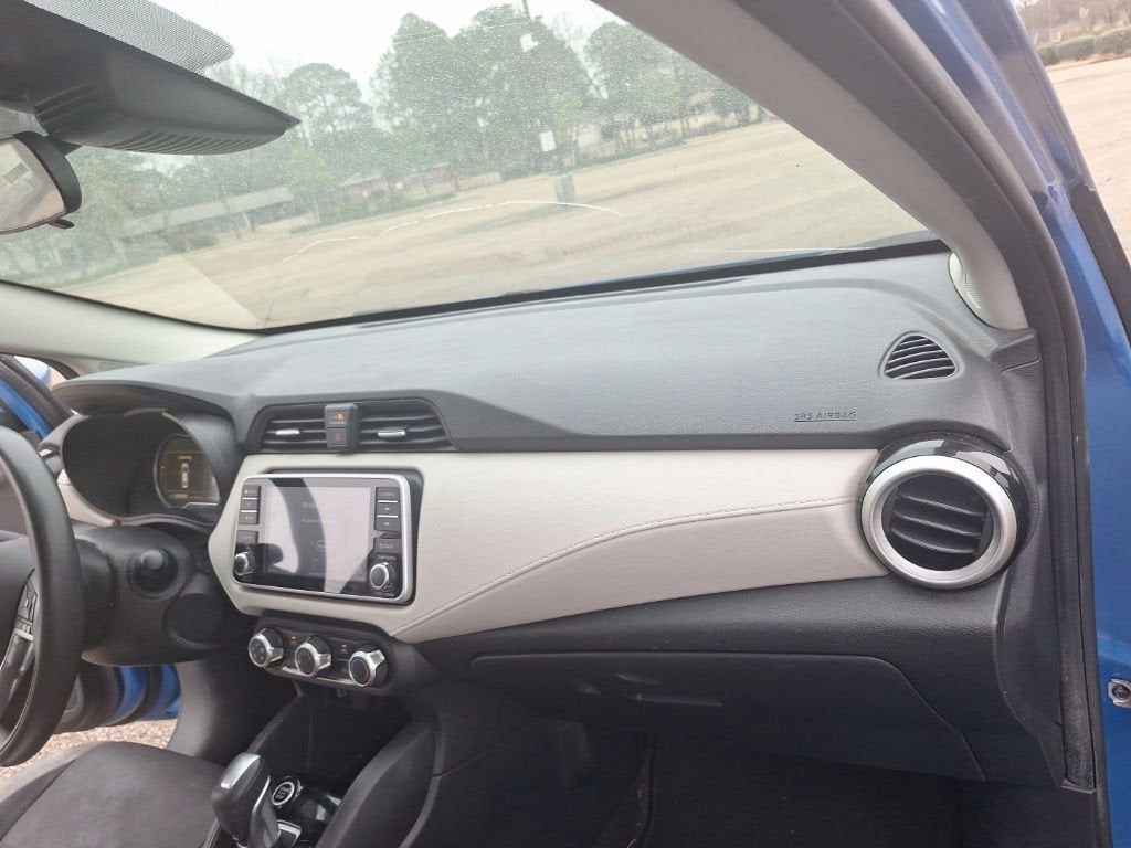 2021 Nissan Versa SV Xtronic CVT