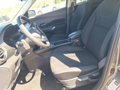 2022 Nissan Kicks SV Xtronic CVT