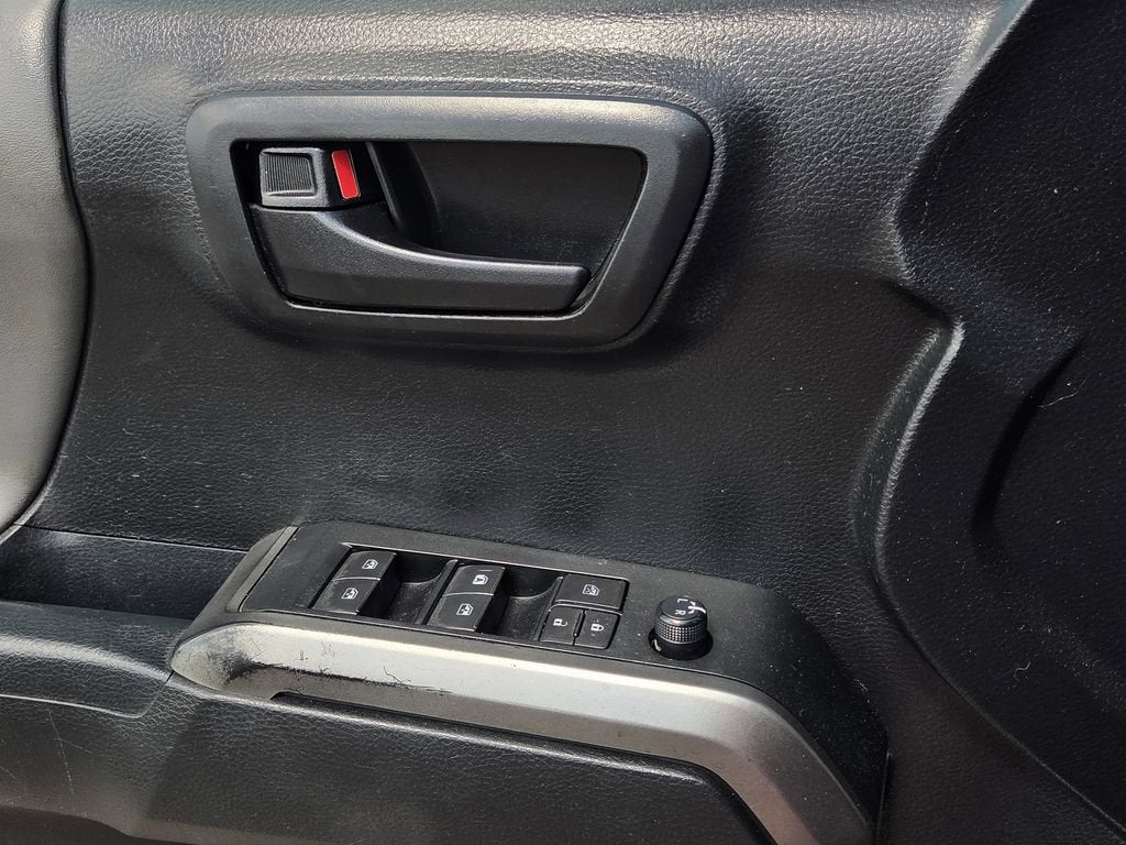 2020 Toyota Tacoma SR5 V6