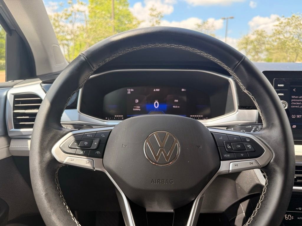 2025 Volkswagen Taos SE