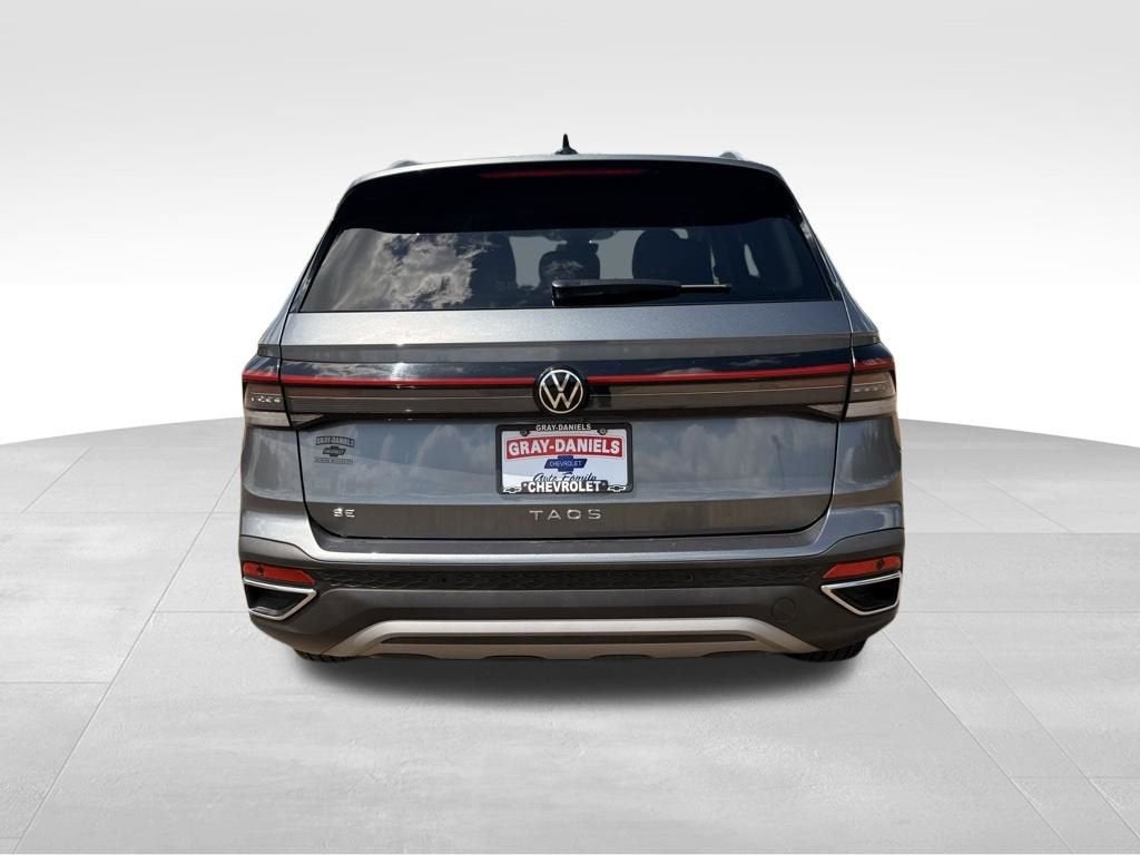 2025 Volkswagen Taos SE