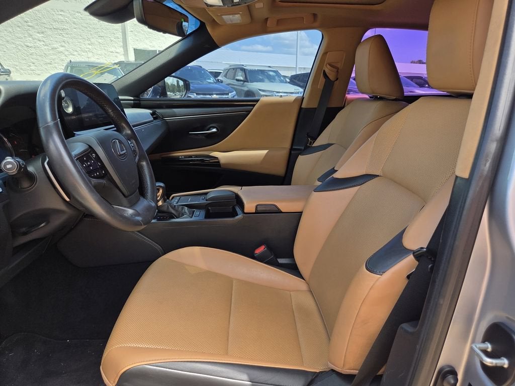 2022 Lexus ES 350 - Photo 15