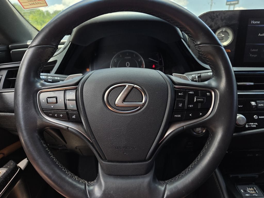 2022 Lexus ES 350 - Photo 23
