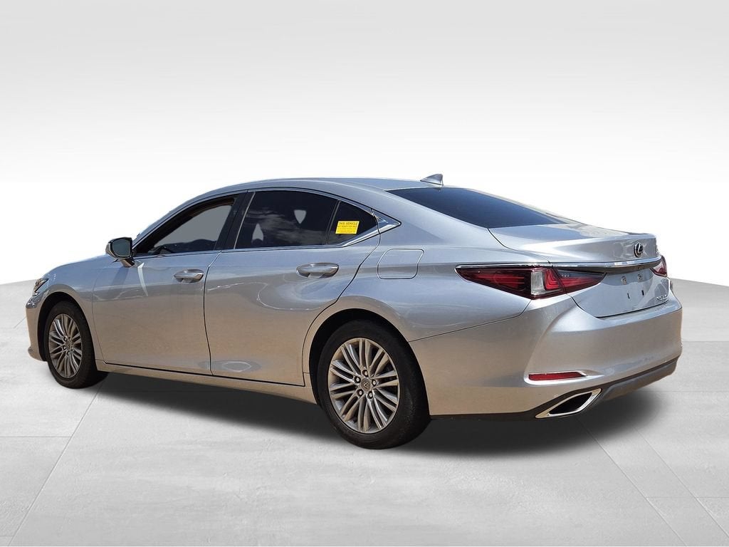 2022 Lexus ES 350 - Photo 8
