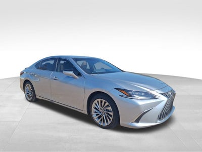 2022 Lexus ES 300h Ultra Luxury