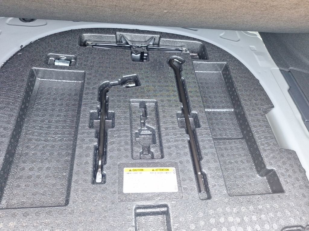 2022 Lexus ES 300h Ultra Luxury