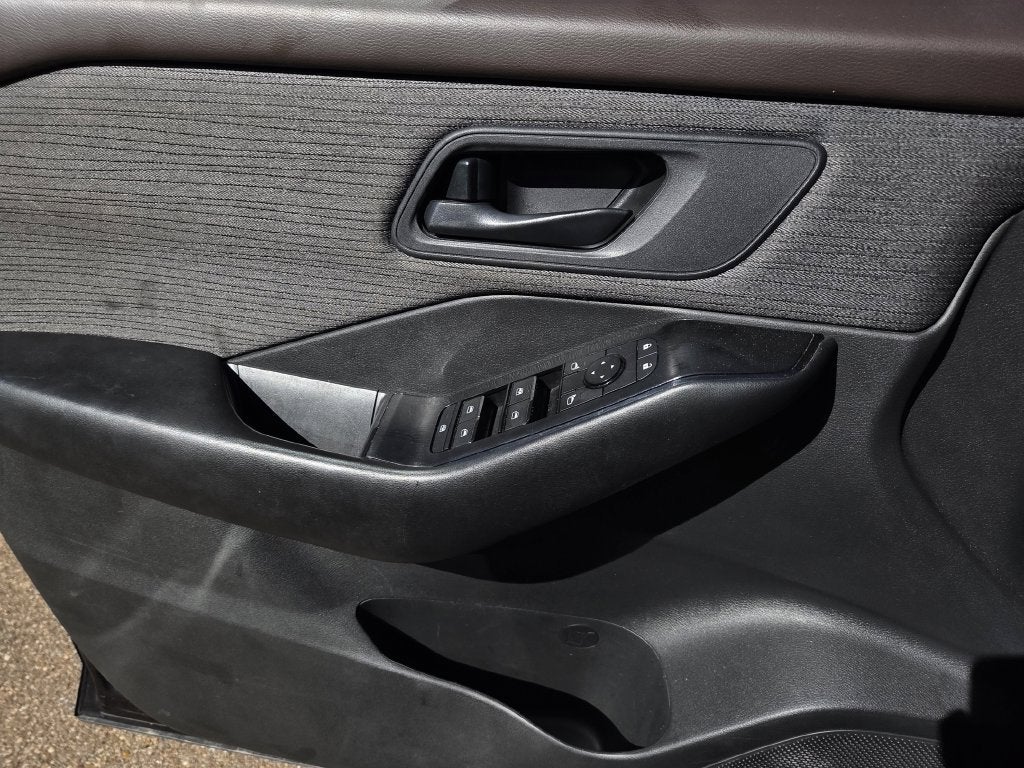 2023 Nissan Rogue S FWD