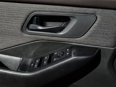 2023 Nissan Rogue S FWD