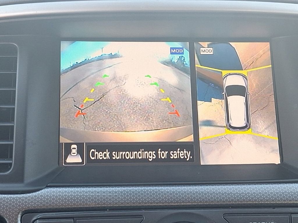 2017 Nissan Pathfinder SL