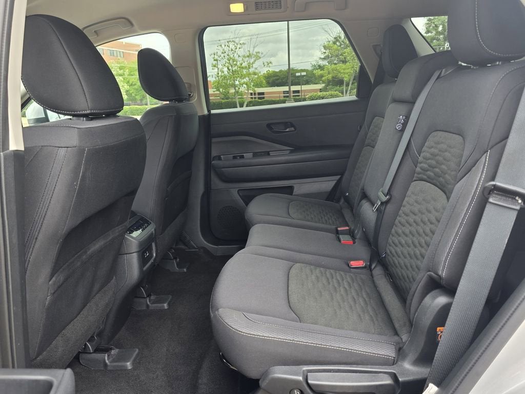 2025 Nissan Pathfinder SV 4WD