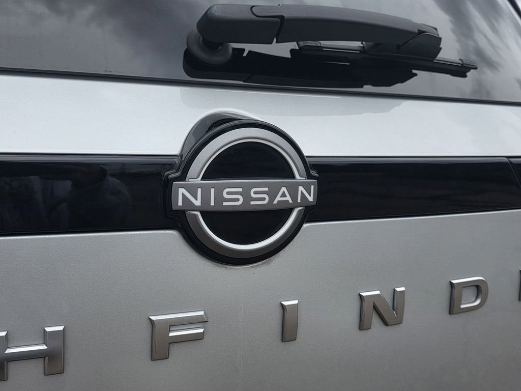 2025 Nissan Pathfinder SV 4WD