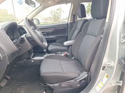 2020 Mitsubishi Outlander ES 2.4