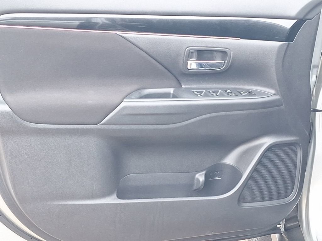 2020 Mitsubishi Outlander ES 2.4