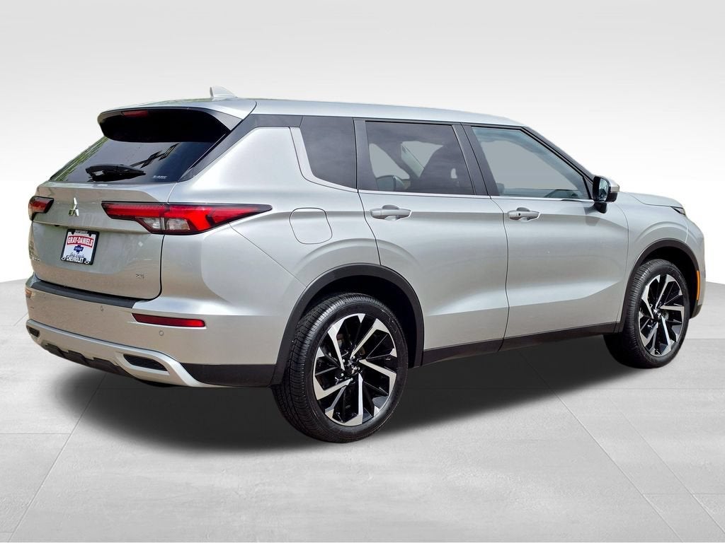 2024 Mitsubishi Outlander SE
