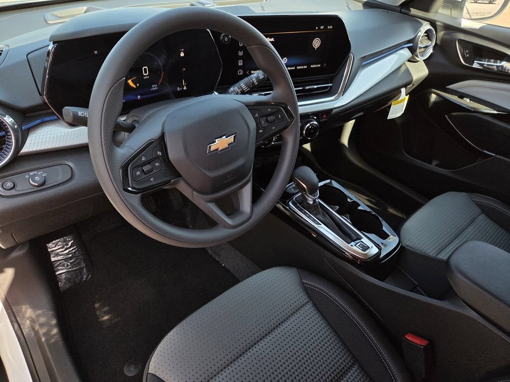 2026 Chevrolet Trax LT - Photo 13