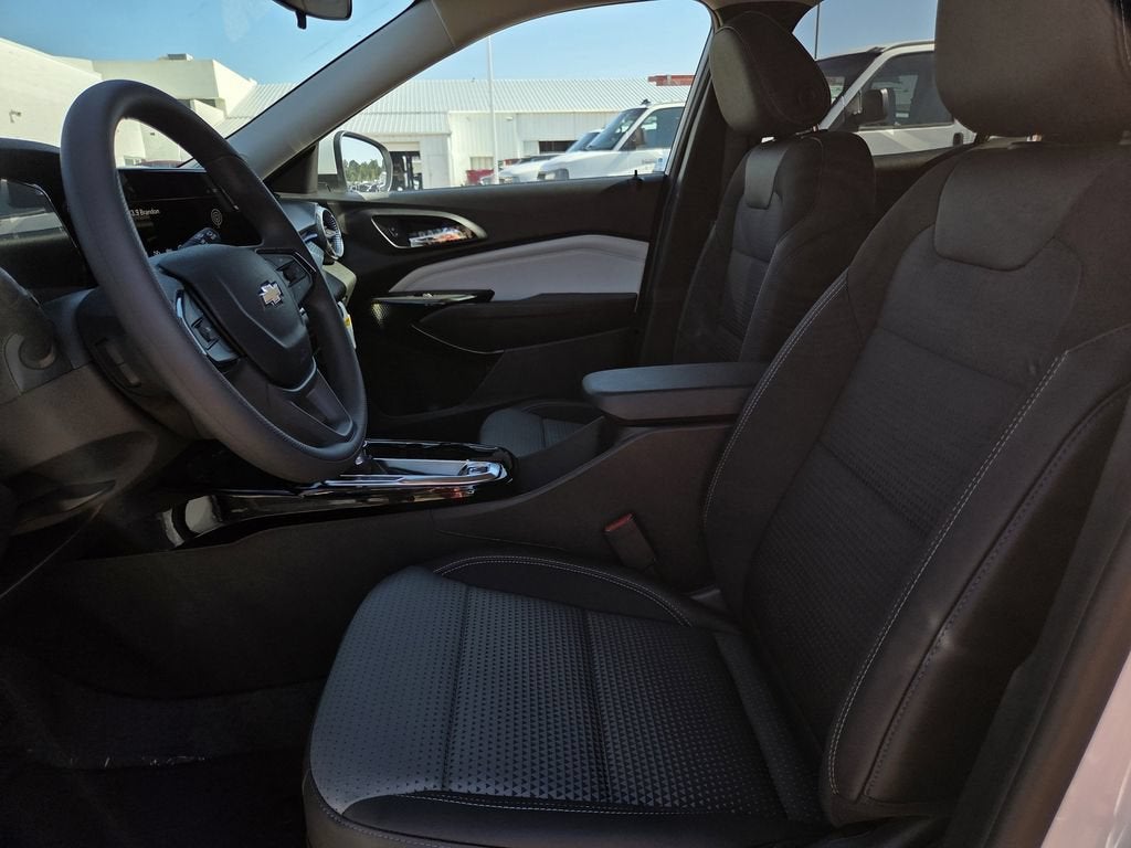 2026 Chevrolet Trax LT - Photo 14