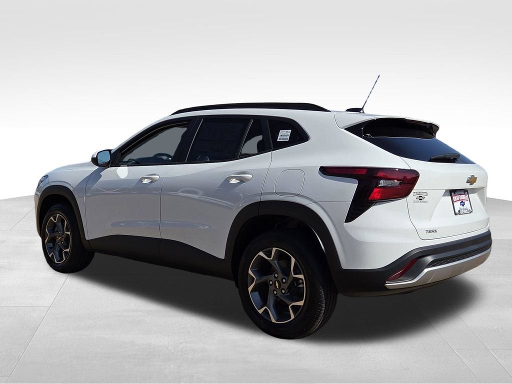 2026 Chevrolet Trax LT - Photo 8