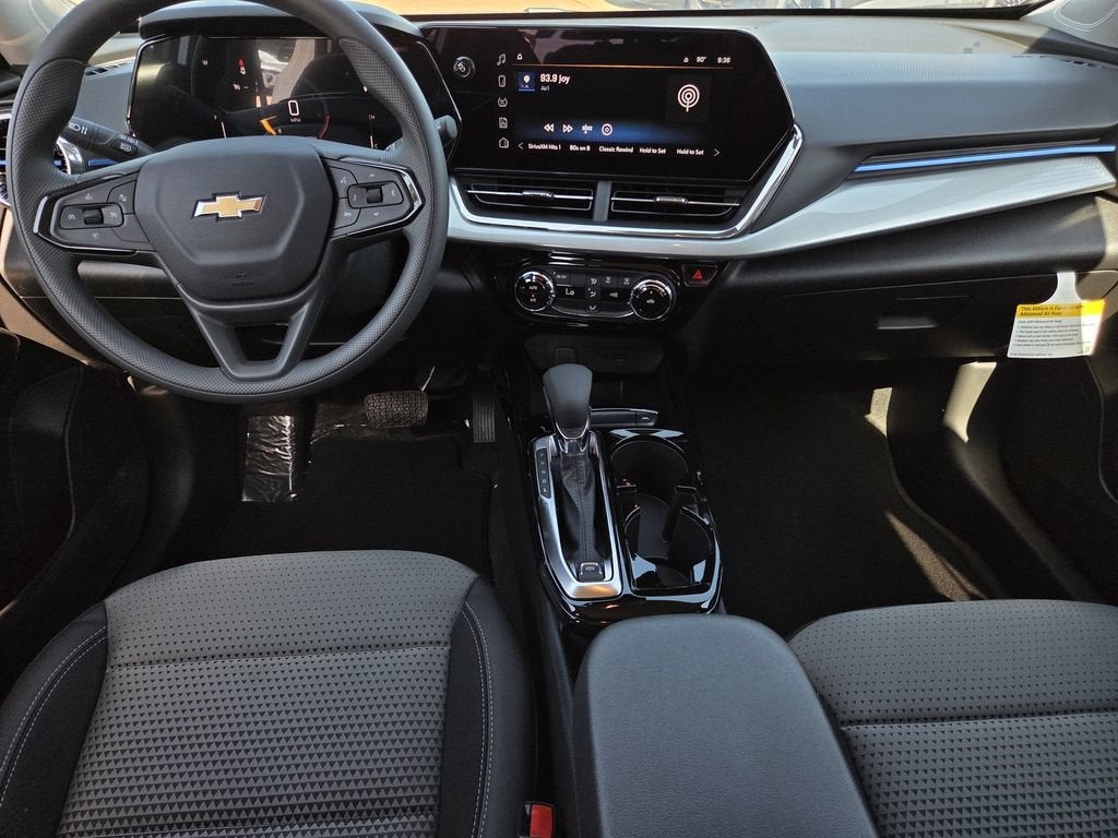 2026 Chevrolet Trax LT - Photo 9