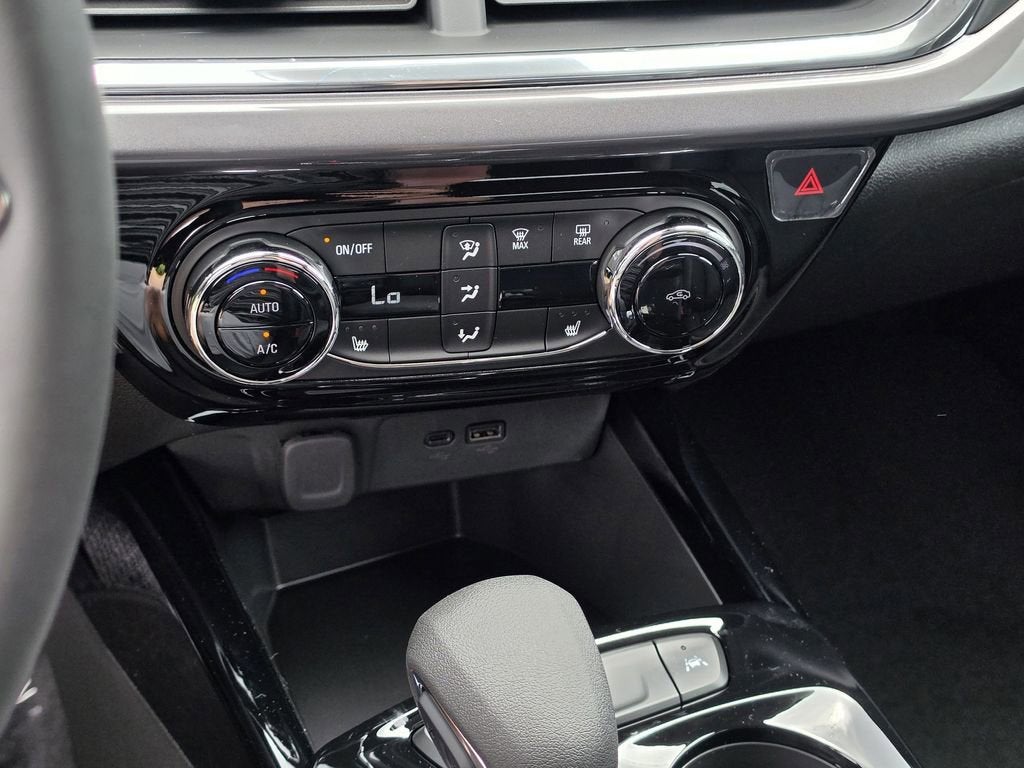 2026 Chevrolet Trax Activ - Photo 30
