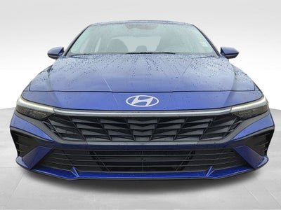 2025 Hyundai Elantra SE