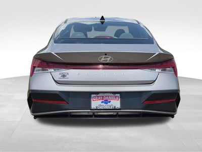 2025 Hyundai Elantra SEL Convenience
